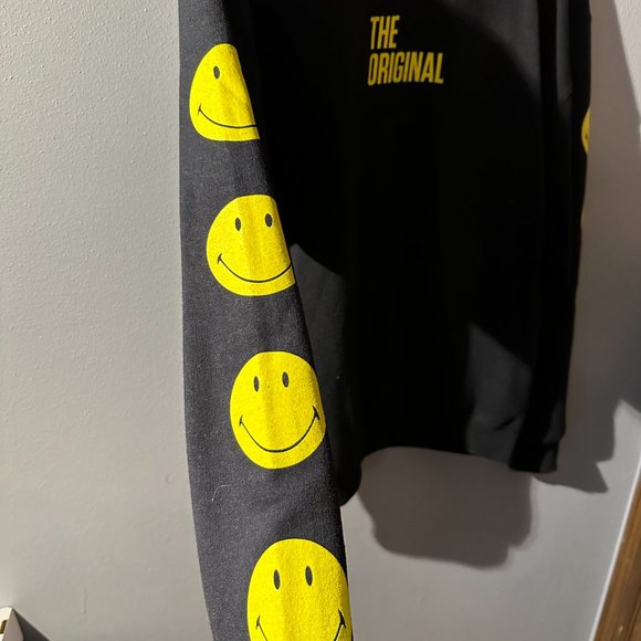 Men's Crewneck Size Medium - Picture 3 of 4